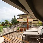 别墅 Lakeview Villa, Terrace And Garage *