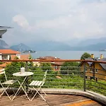 Lakeview Villa, Terrace And Garage 斯特雷萨