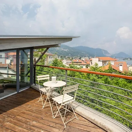 Lakeview Villa, Terrace And Garage וילה *