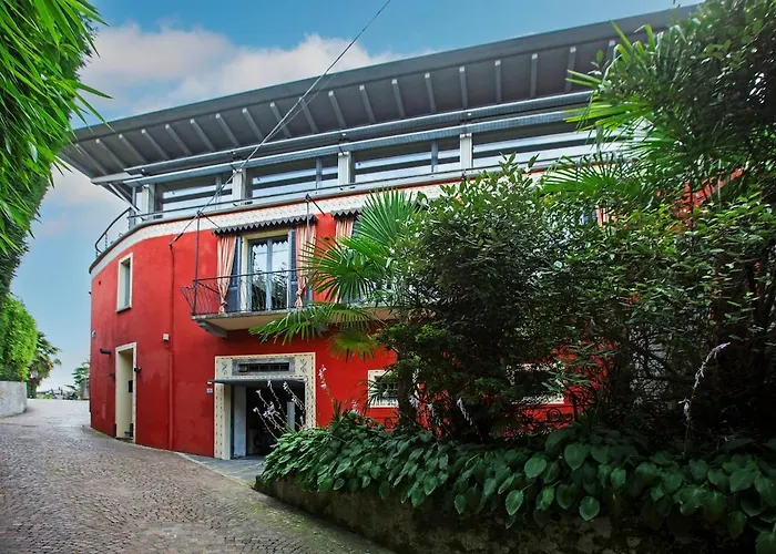 Lakeview Villa, Terrace And Garage 斯特雷萨