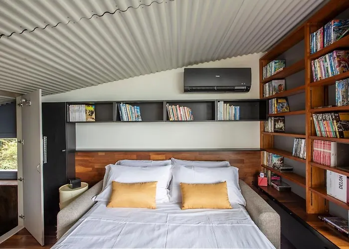 Lakeview Villa, Terrace And Garage 빌라 *