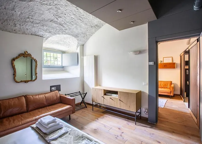 Lakeview Villa, Terrace And Garage 别墅