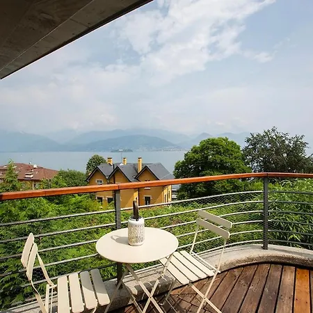 Lakeview Villa, Terrace And Garage ストレーザ